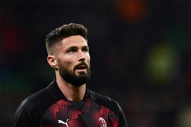 Olivier Giroud hoopt volgend seizoen terug te keren naar AC Milan